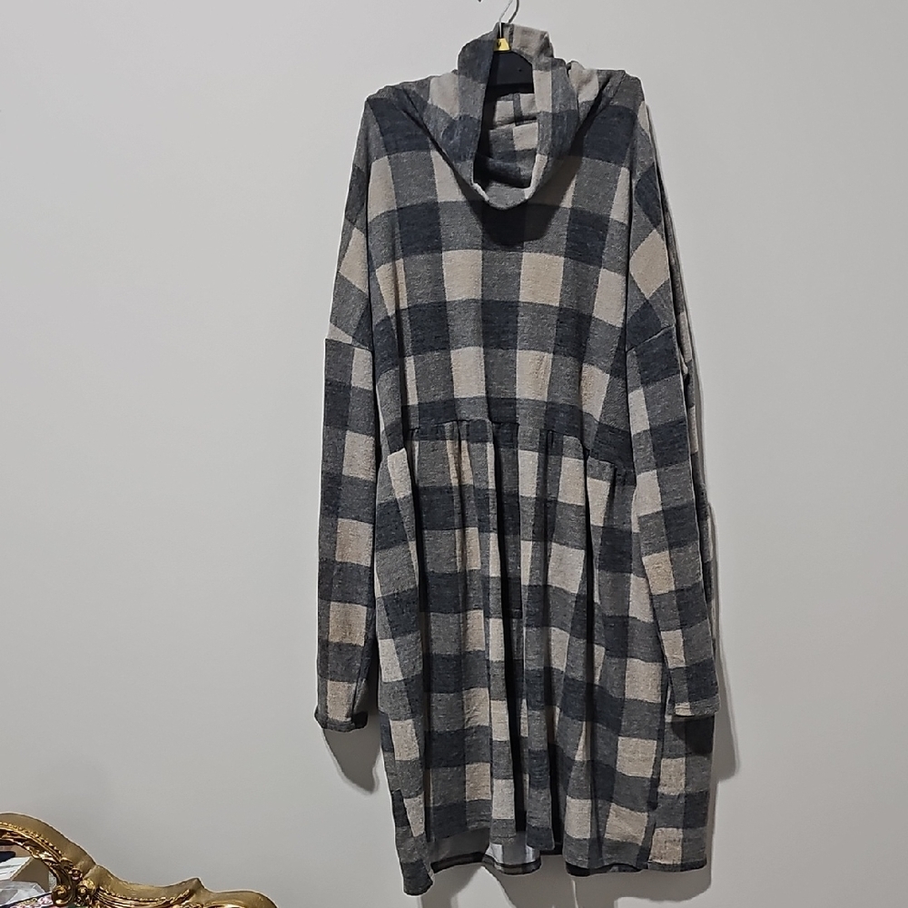 Cozy Plaid Long Sleeve Mock Neck Dress in Gray & Cream